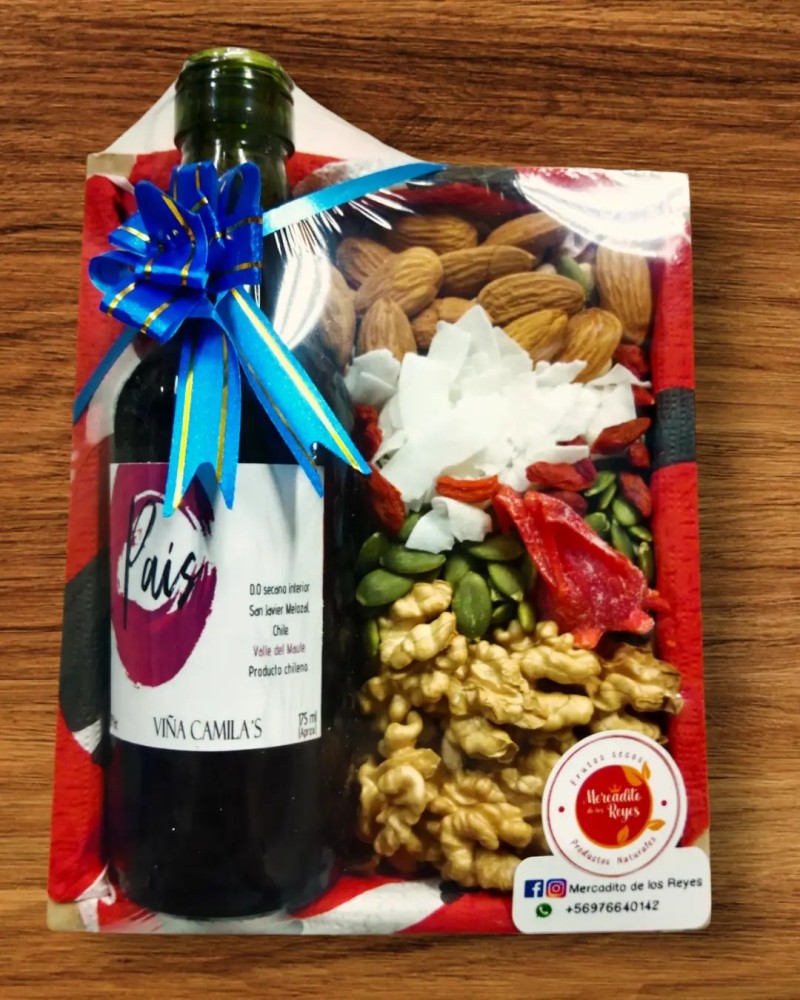 CAJA MADERA MIX FRUTOS SECOS SEMILLAS CON VINO PEQUEÑO VIÑA CAMILA