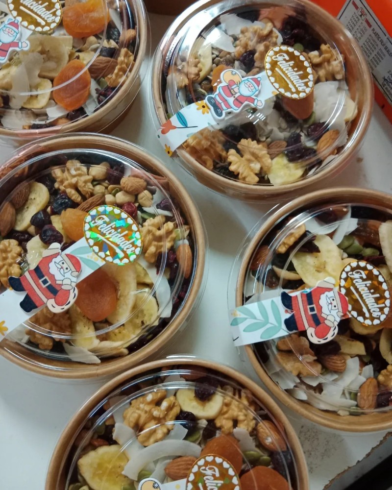 Bowl mix frutos secos semillas y chocolates