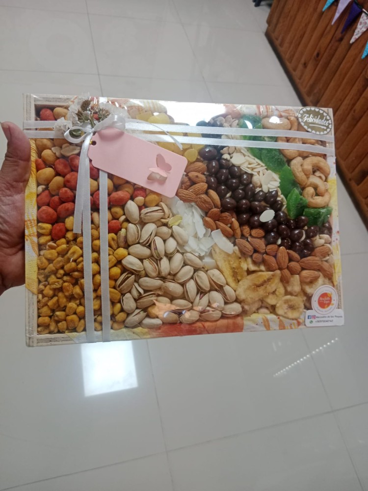 REGALO CAJA MADERA GRANDE MIX FRUTOS SECOS SEMILLAS